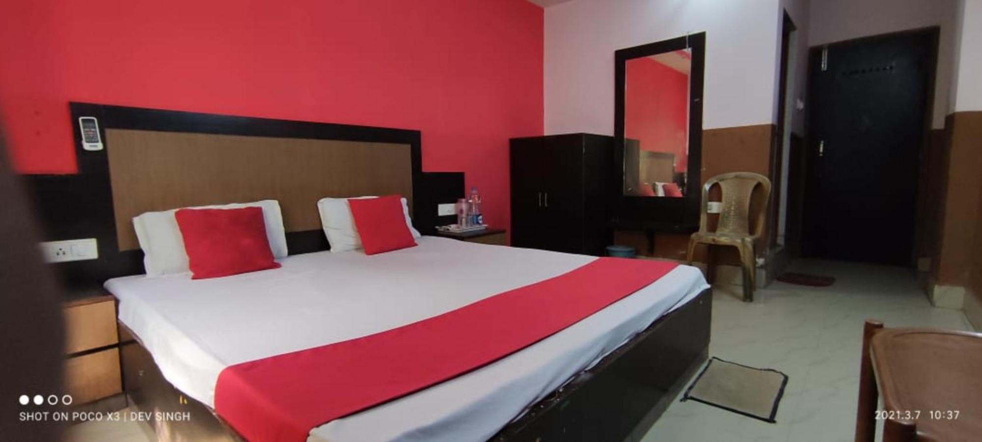 Hotel Samrat Palace Near Puri Sea Beach Best Choice Of Travellers By Morservices Eksteriør bilde