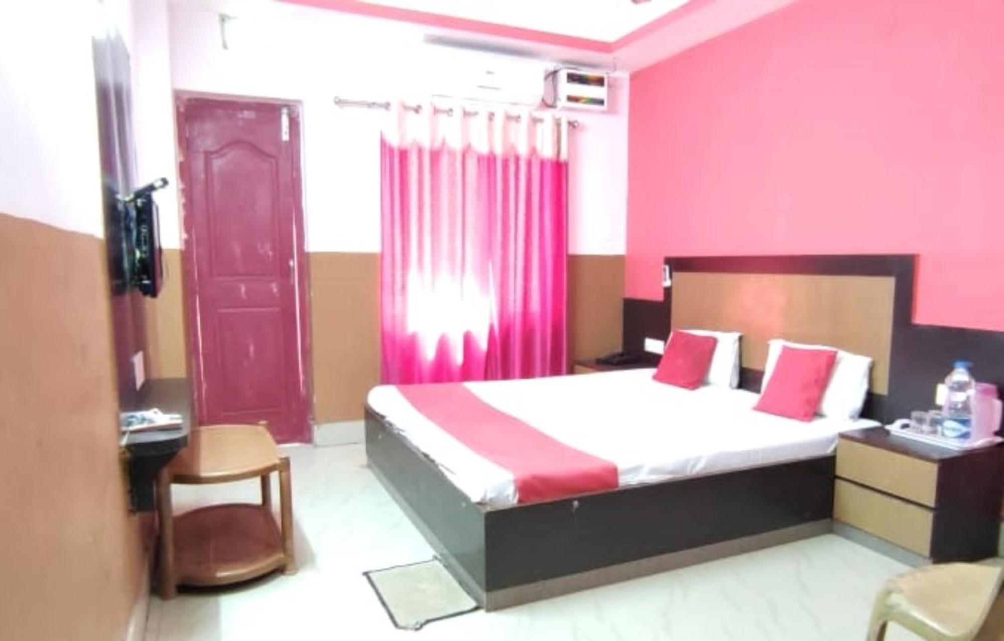 Hotel Samrat Palace Near Puri Sea Beach Best Choice Of Travellers By Morservices Eksteriør bilde